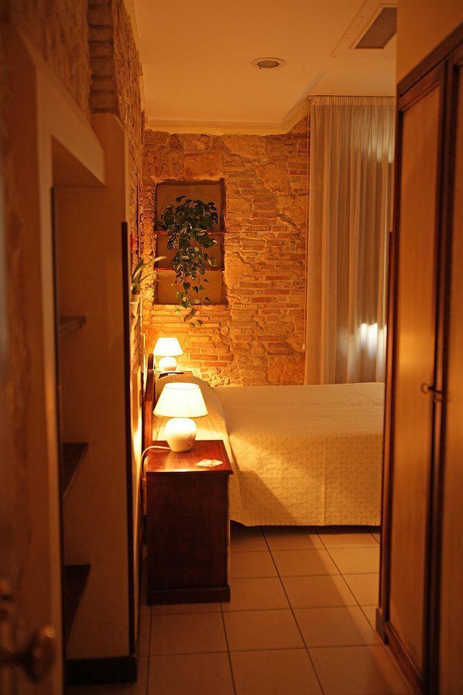 Arcobaleno Rooms Cagliari Luaran gambar