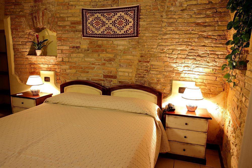 Arcobaleno Rooms Cagliari Luaran gambar