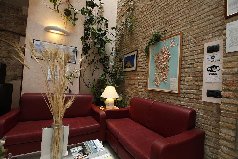 Arcobaleno Rooms Cagliari Luaran gambar