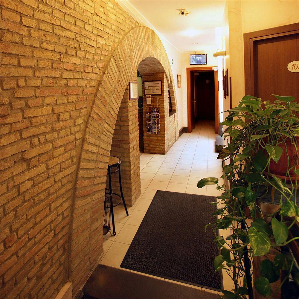 Arcobaleno Rooms Cagliari Luaran gambar